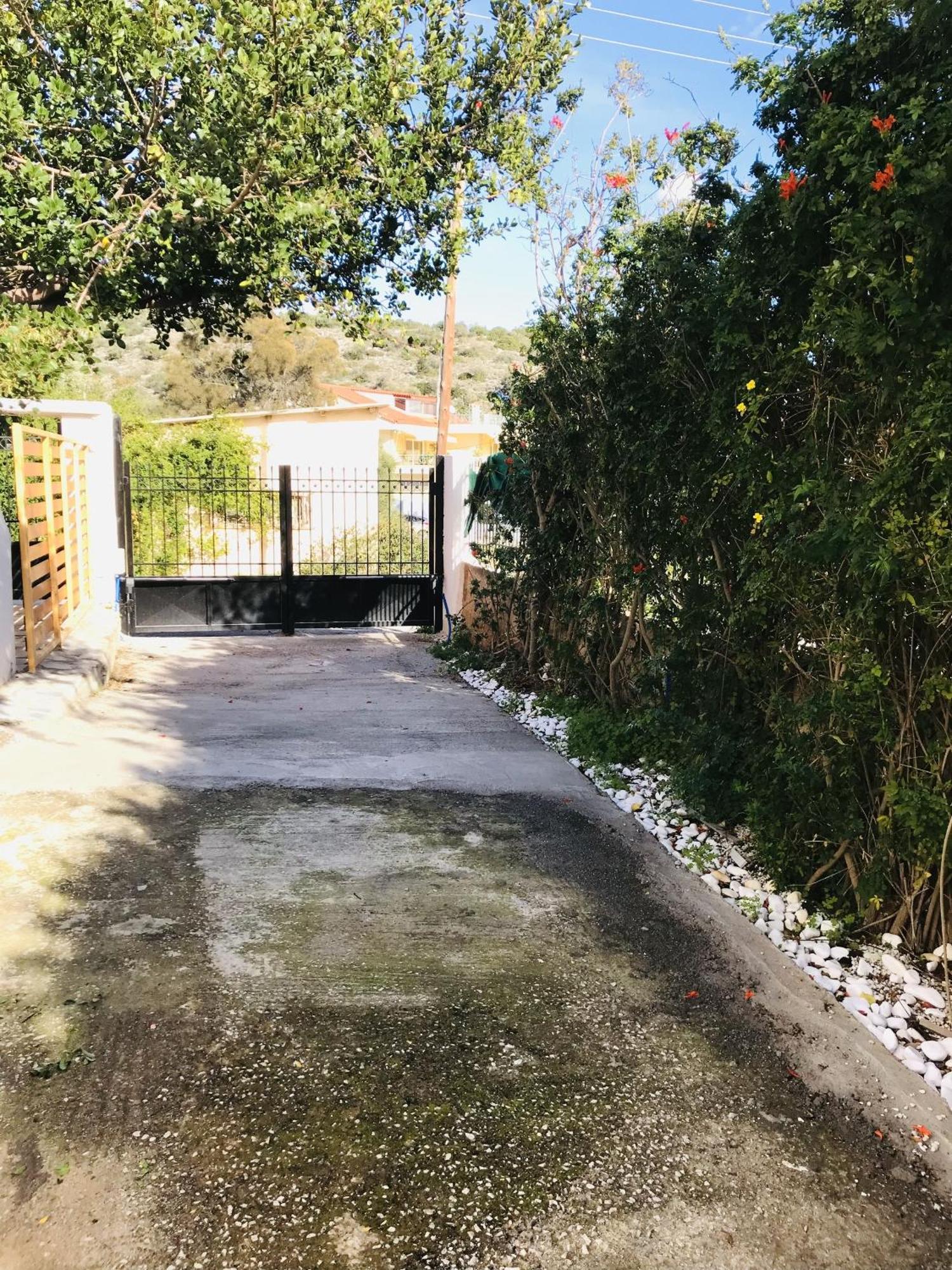 Beautiful Maisonette With A View To The Mountains And The Sea Agia Marina  Екстериор снимка